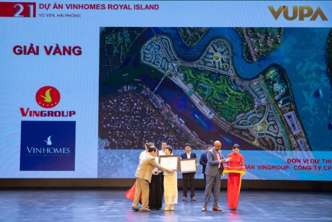 Vinhomes Royal Island nhận giải Vàng Đô thị đảo kiểu mẫu cho cộng đồng tinh hoa toàn cầu Vinhomes Royal Island nhận giải Vàng Đô thị đảo kiểu mẫu cho cộng đồng tinh hoa toàn cầu